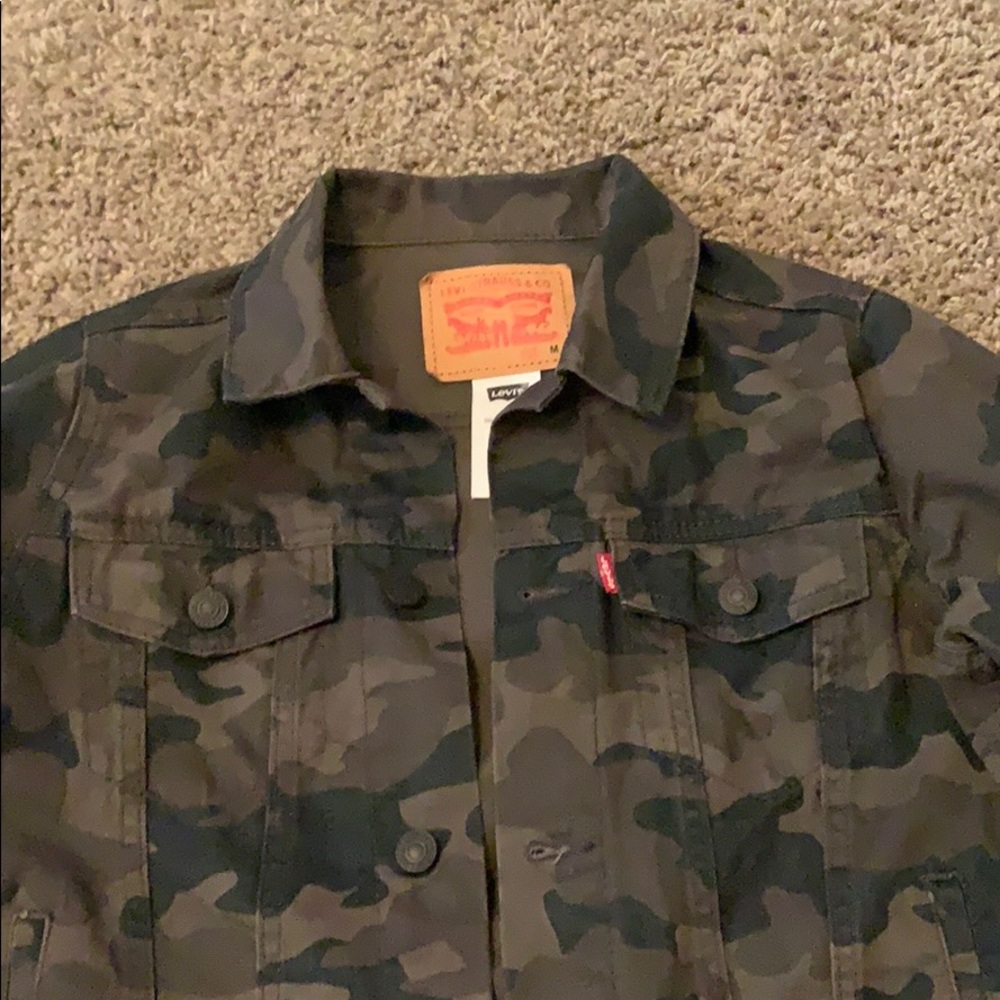 Boy Levi camo jacket